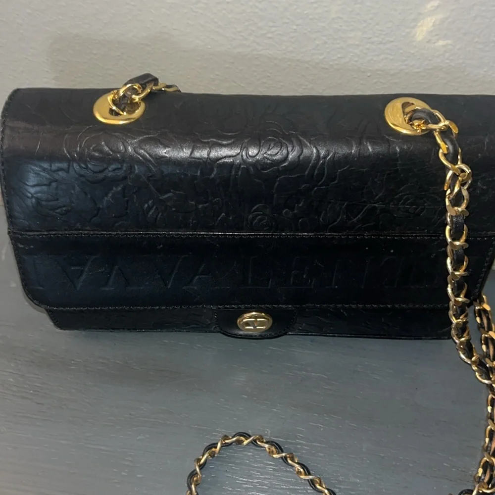 Vintage Valentino Garavani, black leather chain shoulder purse w rose flower EUC